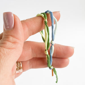 0520-17 Forget Me Knot - 4 Strand - Pine ends - One Size