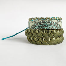 Load image into Gallery viewer, Lizard Original Adjustable Bracelet - Silk closure size L